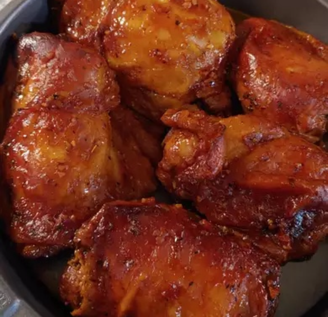 Slow Cooker Honey Garlic Chicken Thighs