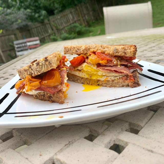 Breakfast sandwich 🥪 🥚