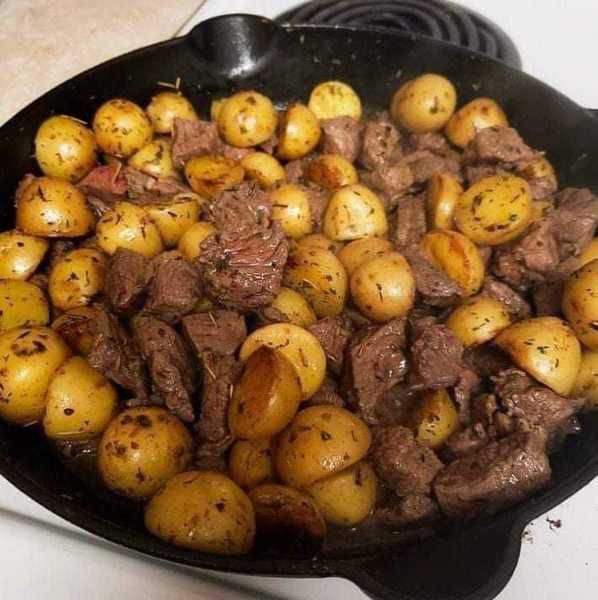 Slow Cooker Garlic Butter Steak Bites