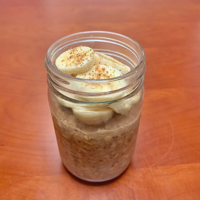 Banana Bread Overnight Oats 🍌🍞🫙