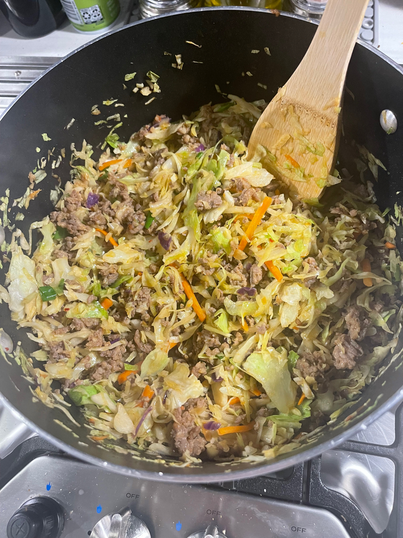 Quick, easy & low carb egg roll in a bowl