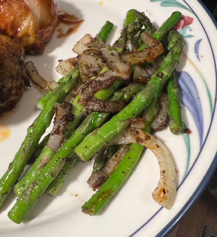 Sautéed asparagus and onion side dish