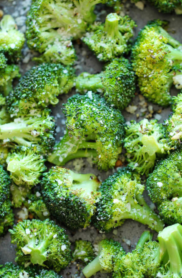 Garlic Parmesan Roasted Broccoli