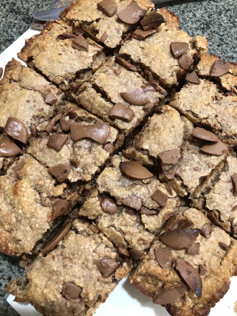 Healthy oatmeal cookie bars
