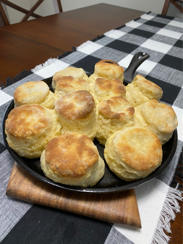 Mom’s Buttermilk Biscuits