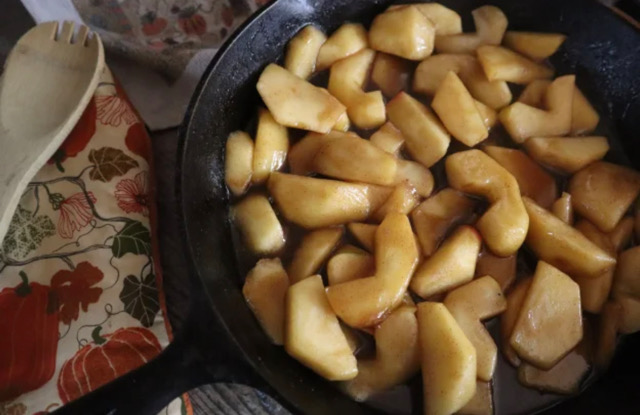 Cracked Barrel Fried Apples