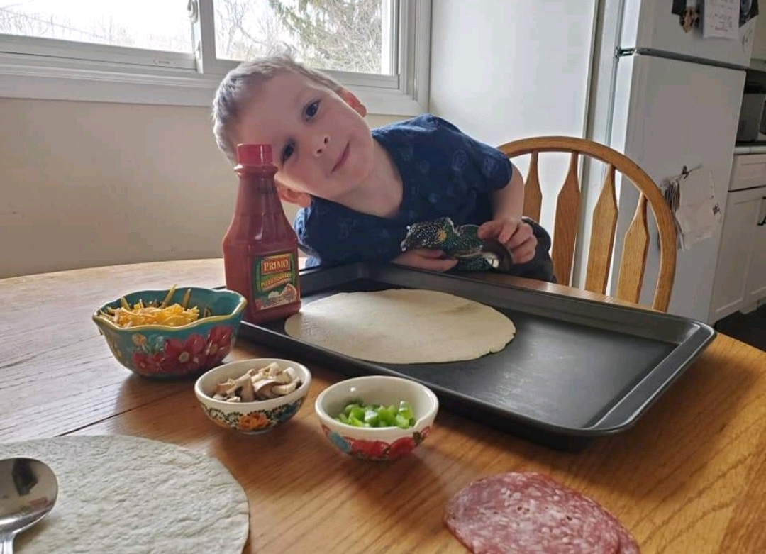 pizza on tortilla KID FRIENDLY!!!!!