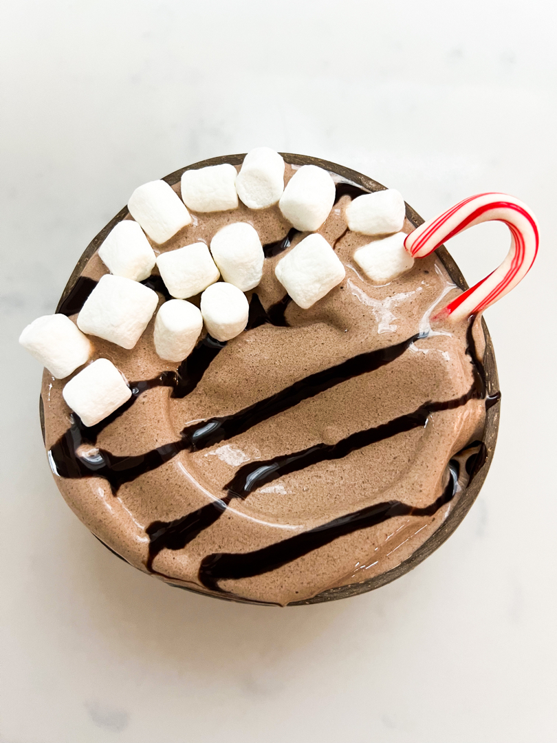 Hot cocoa smoothie bowl